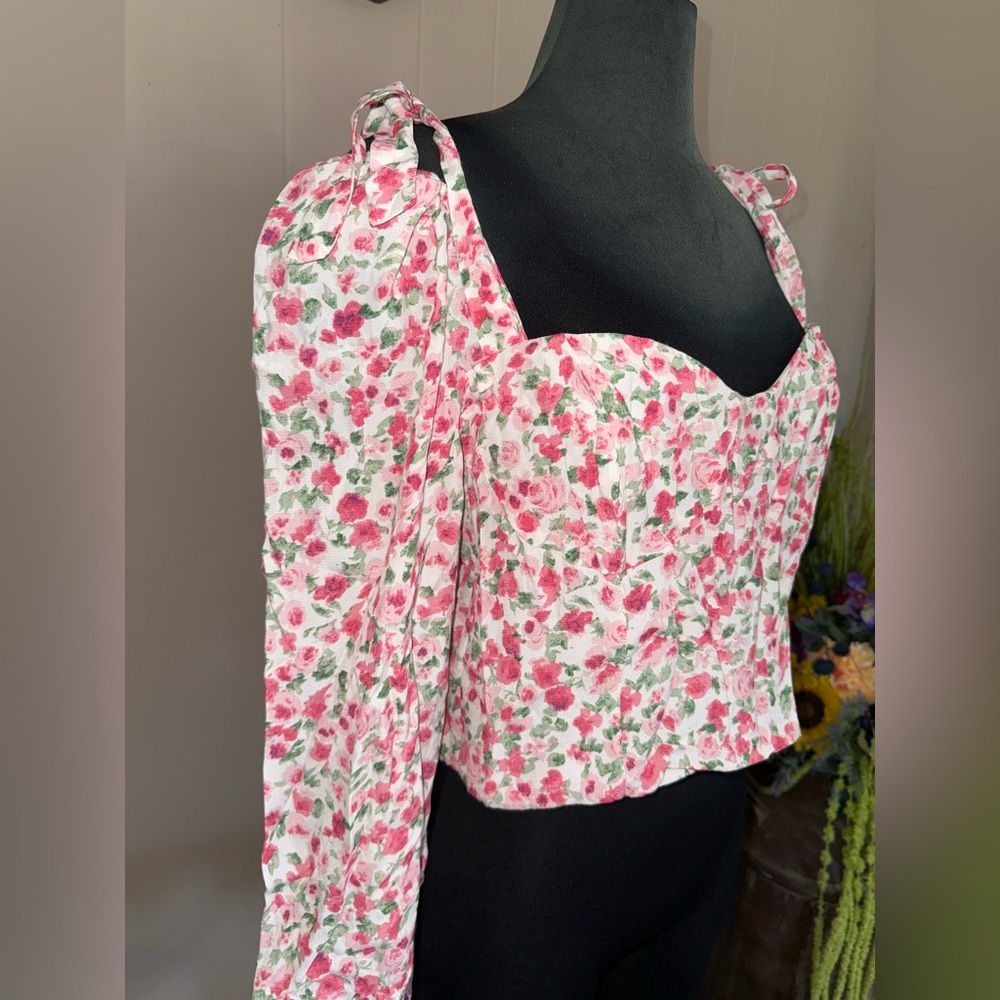 Floral Sweetheart Crop Top with Puff Sleeves - Pink - Picture 12 of 16
